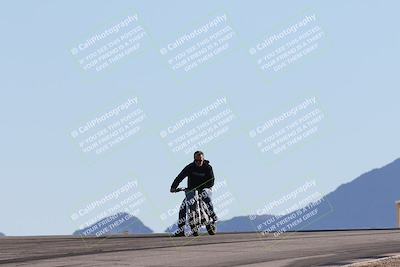 media/Dec-04-2025-Racers Edge (Thu) [[5ebc9f124d]]/1-Track Walk/